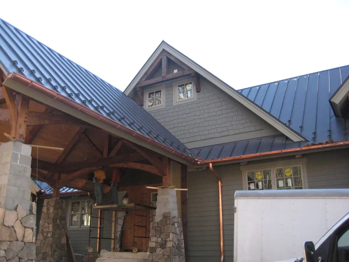Craftsman Roofing team delivering quality roofing work in Creamery